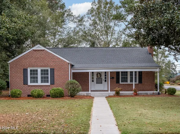 511 N Raiford Street, Selma, NC 27576