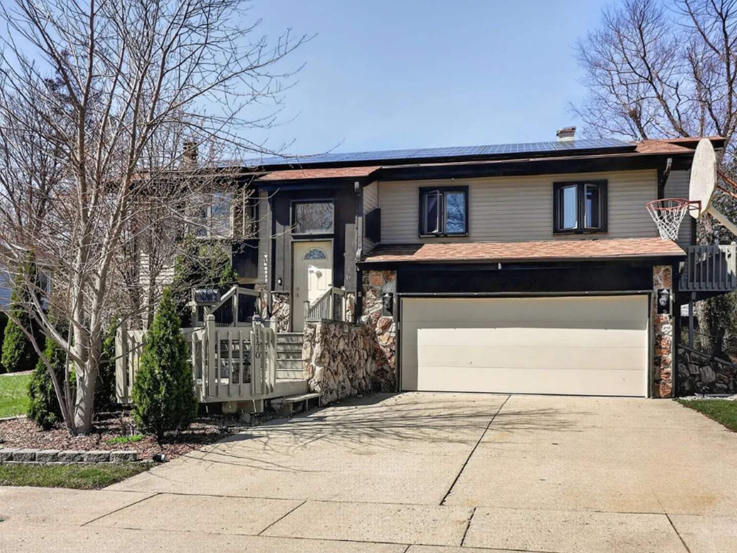 1170 Lancaster Ct photo 1