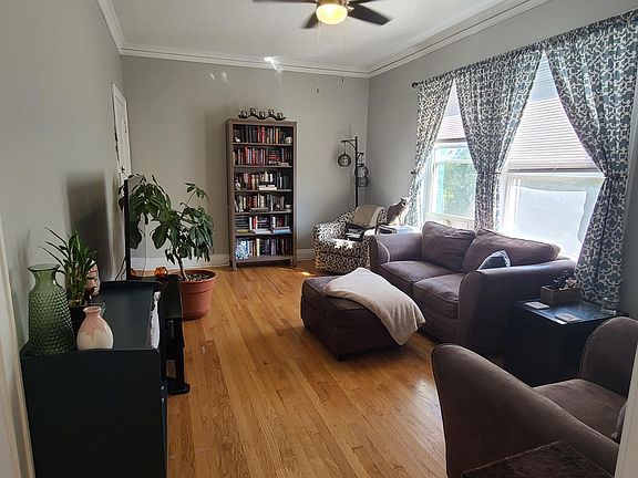 2nd image of 2246 W Sunnyside Ave #1