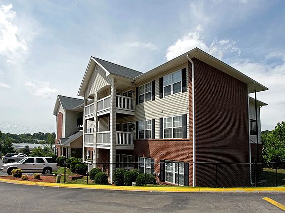 3rd image of 4013 Peaks Landing Way #4-207