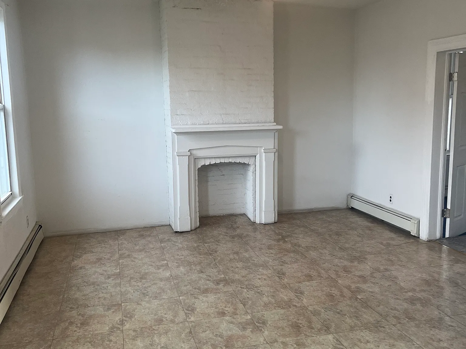 2 bed, 1560 sqft, $2,200 — Photo 1