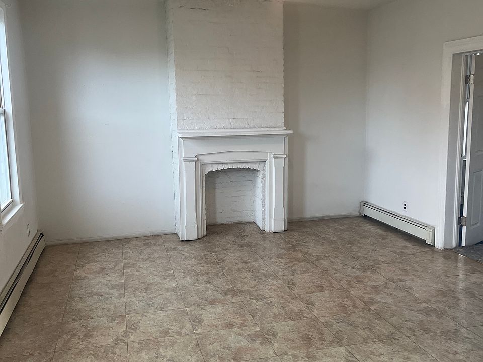 1st image of 21-20 College Point Blvd #3