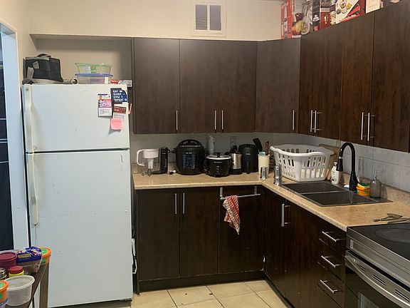 3rd image of 380 Dixon Rd #304