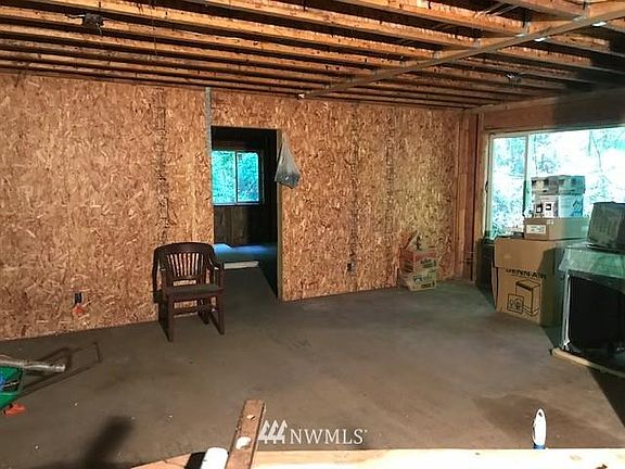 4th image of 2748 Sandy Dr