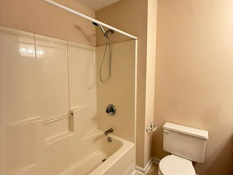 3809 Fox Holw — Photo 14
