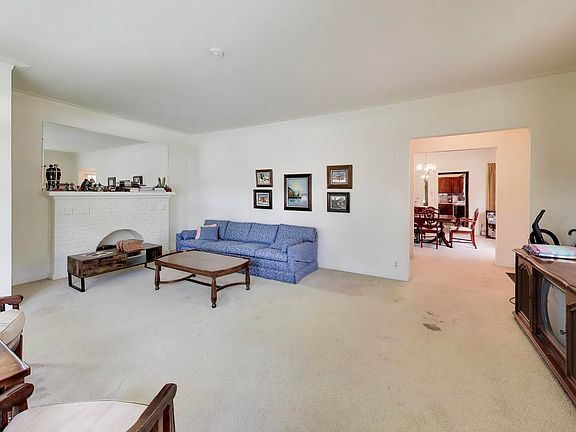 5th image of 6122 N Newburg Ave
