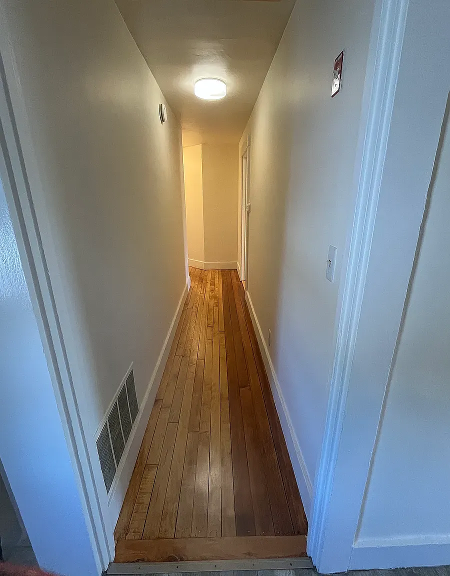 3 bed, 1000 sqft, $2,800 — Photo 3