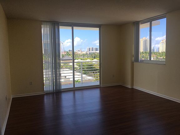 5th image of 2775 NE 187th St APT 504