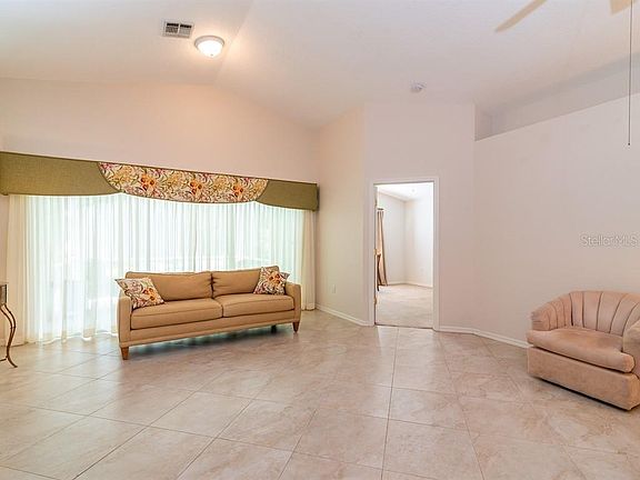 3rd image of 11034 Jenkins Ct