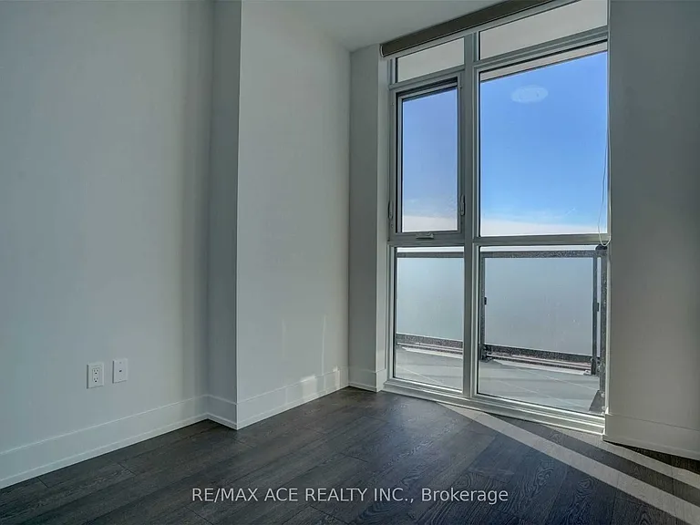 2550 Simcoe St N #218 — Photo 15
