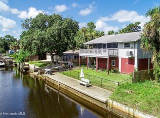 8158 River Point Dr, Weeki Wachee, FL 34607