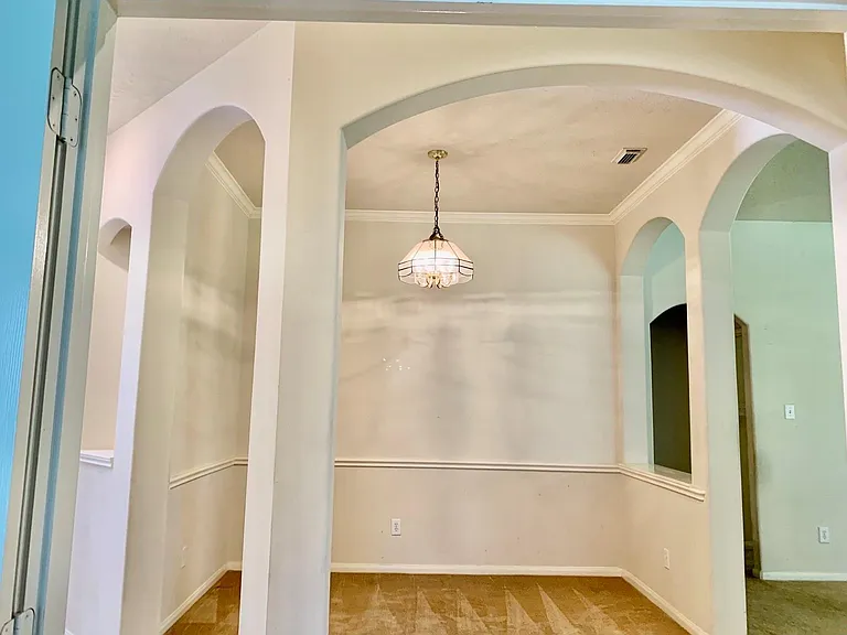 7827 Iris Glen Ln — Photo 2
