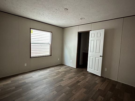 4th image of 300 Meadowbrook Ln #47
