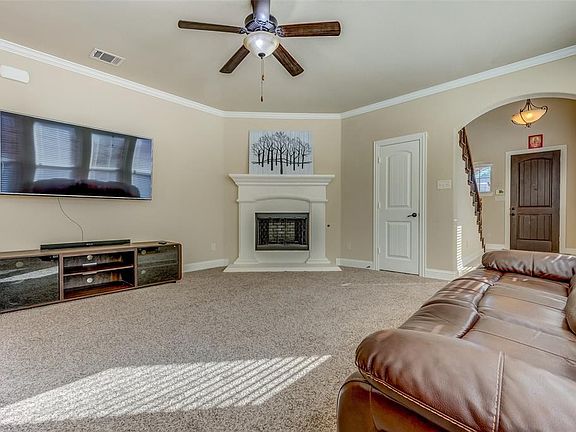 4th image of 1520 Lauren Creek Ln