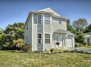 6230 N Highlands Cir, Harrisburg, PA 17111