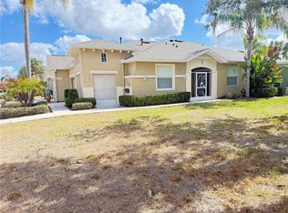 2052 Inverness Greens Dr, Sun City Center, FL 33573