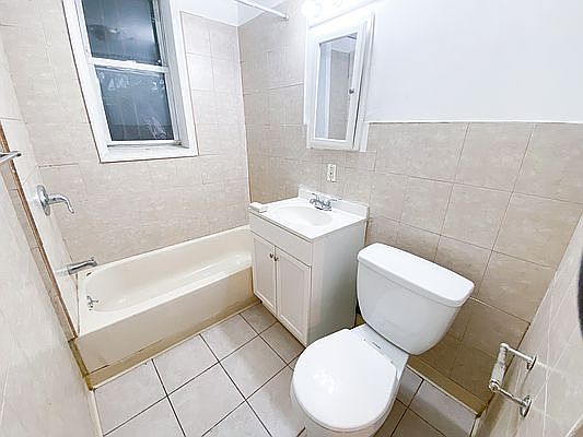 5th image of 126 Melrose St #1B