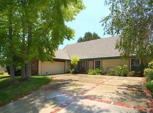 19560 Anadale Dr, Tarzana, CA 91356