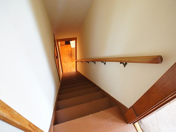 4th image of 801 Marion Ave