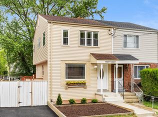 28 S Floyd St, Alexandria, VA 22304