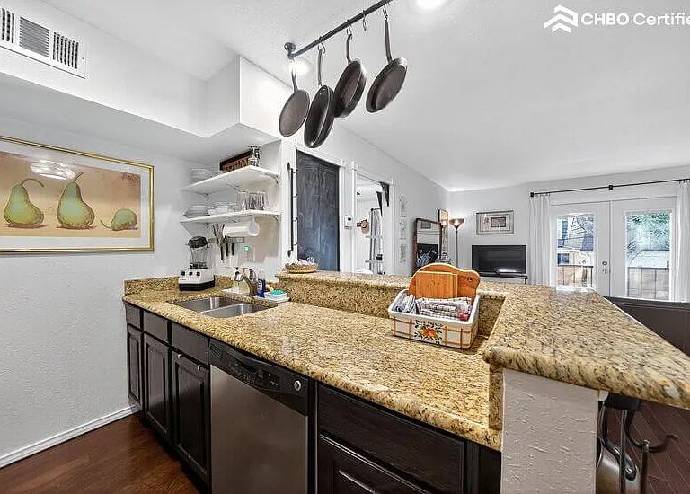8038 Broadway #238 — Photo 11