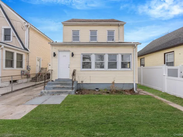 200 Princeton Street, Hempstead, NY 11550