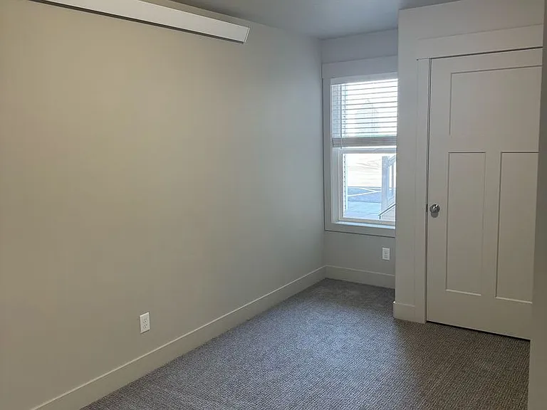 G3581RO — Photo 14