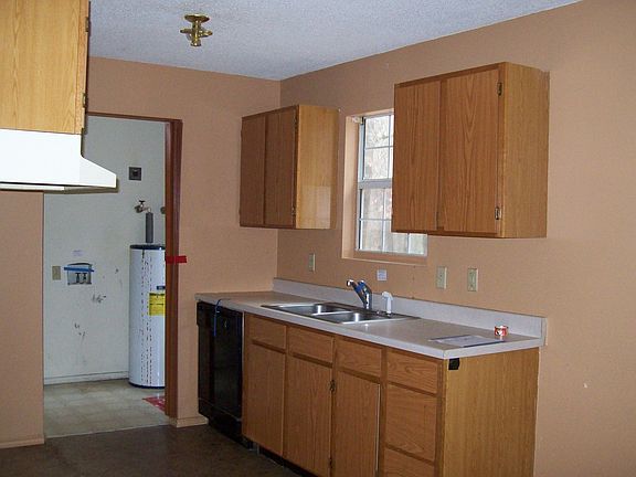 5th image of 6033 Eastwood Dr