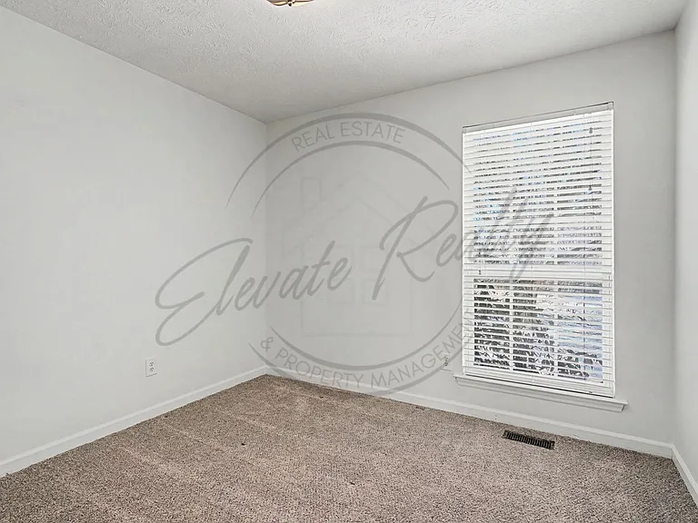 105 Edgeview Dr — Photo 21