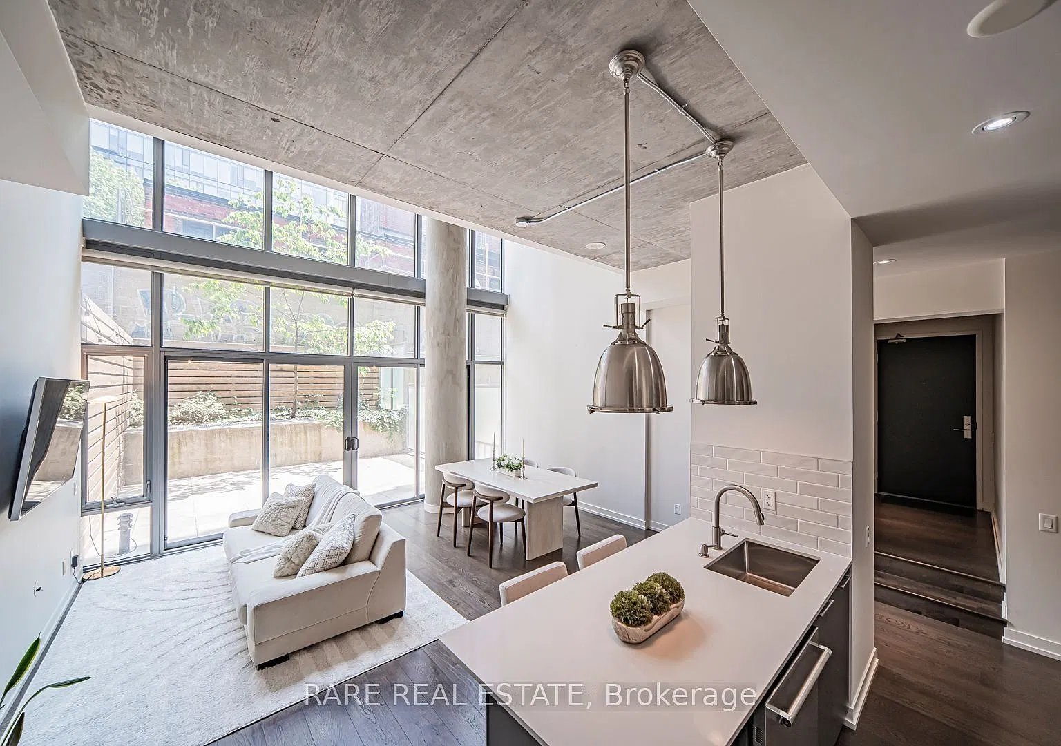 2 bed, $5,200 — Photo 4