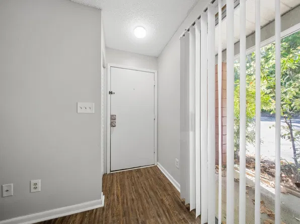 Continental Ave Apartments, 2393 Continental Ave #997a26769, Tallahassee, FL 32304