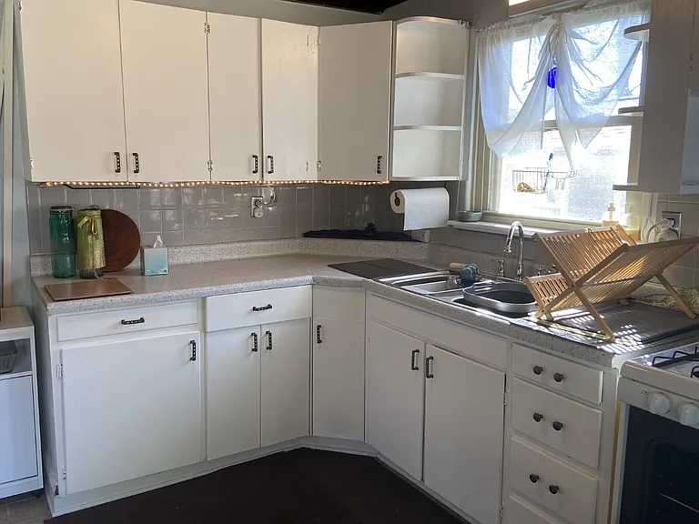 1016 S Palmer Ave — Photo 7