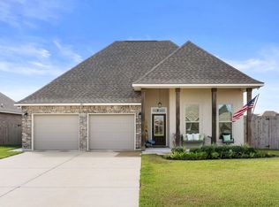 1811 Poeyfarre Dr, Lake Charles, LA 70611