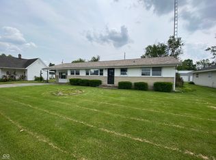 1120 Maple St, Mitchell, IN 47446
