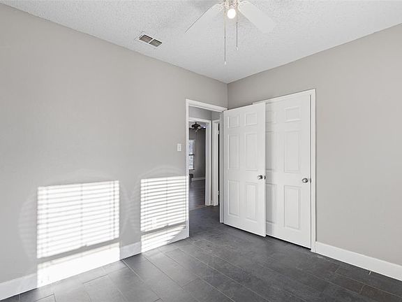 3rd image of 625 SE 12th St