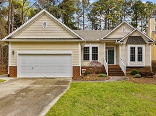 310 Caraway Ln, Cary, NC 27519