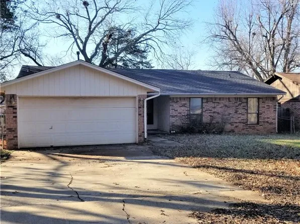 4524 Forest Hills Dr, Noble, OK 73068