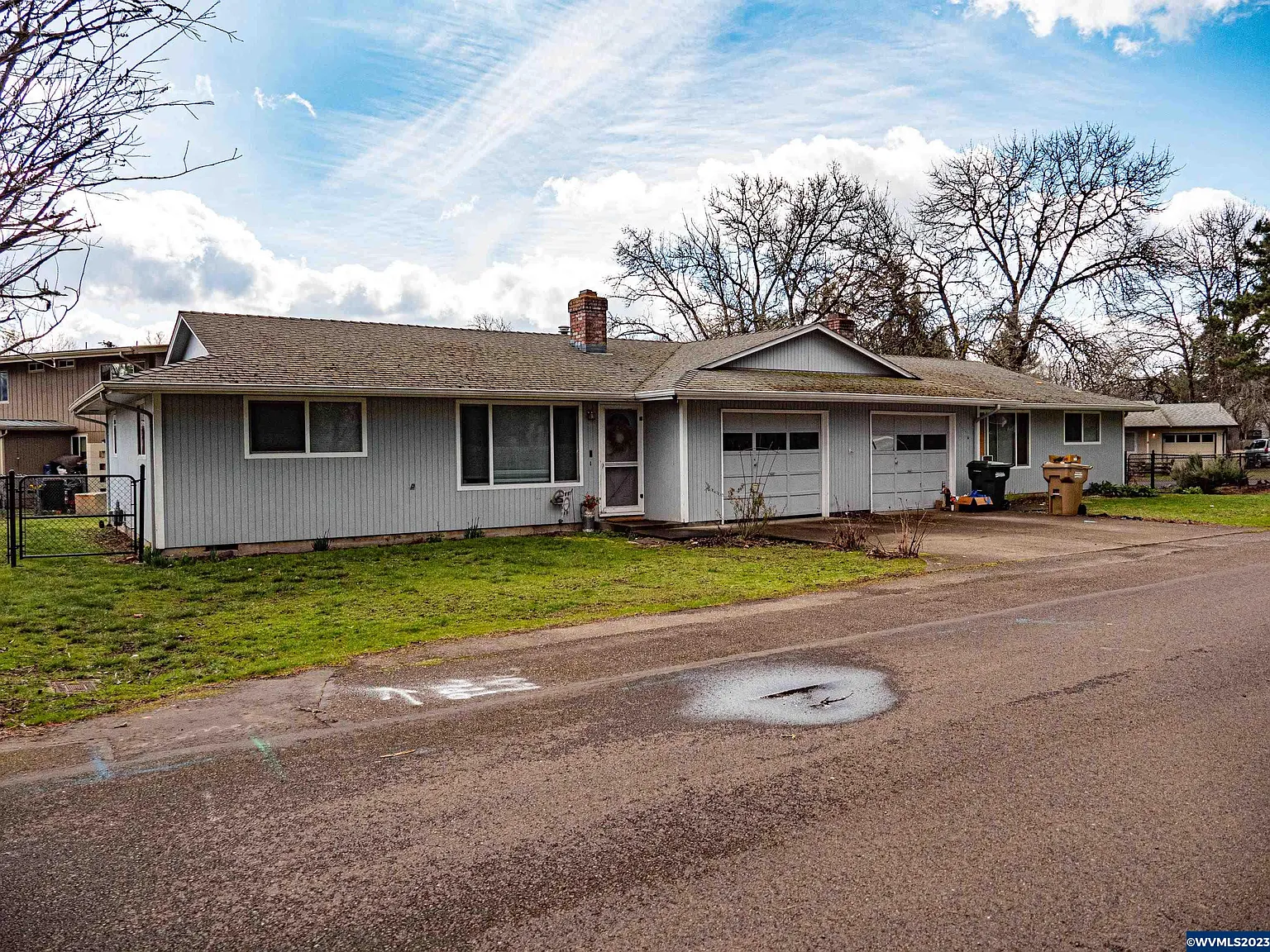137 Spaulding Way photo 1