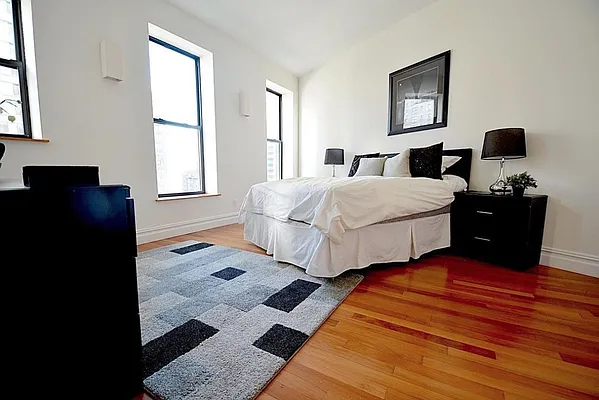 Rented by Compass | media 30