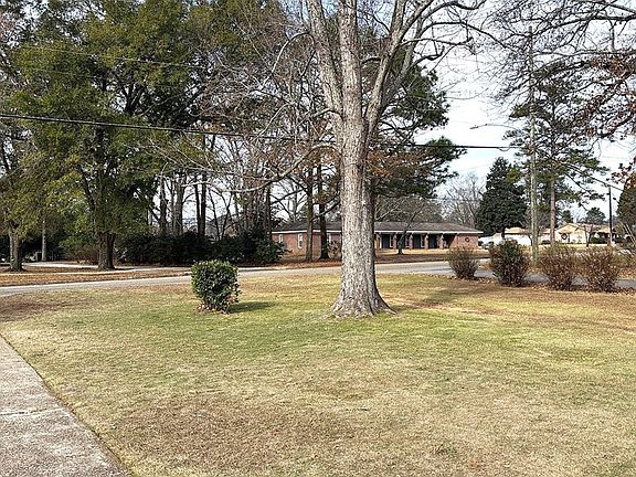 5th image of 4802 Summerville Rd