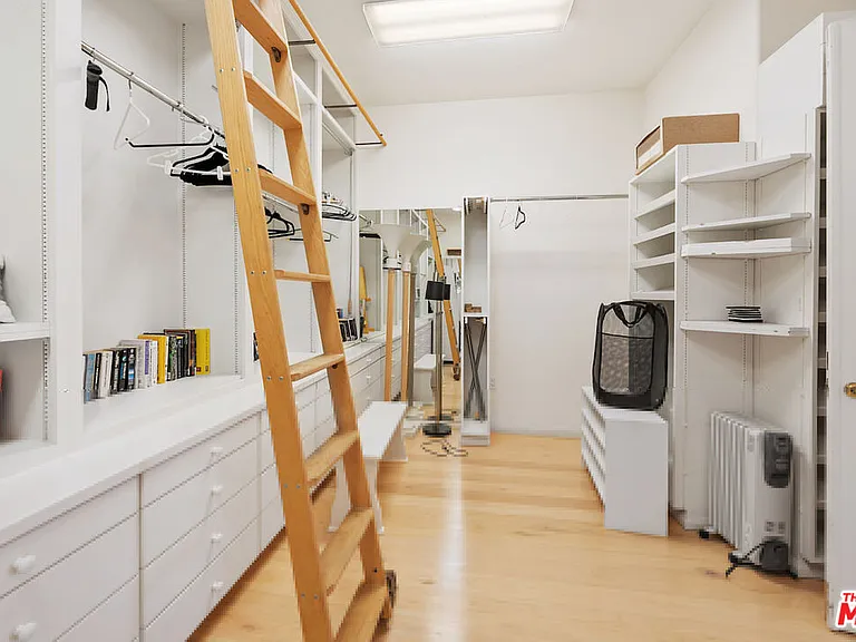 7350 Brodiaea Way — Photo 35