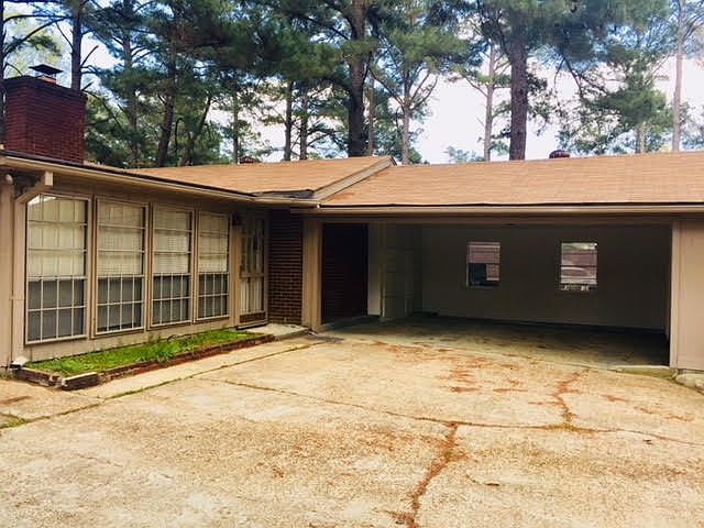 2nd image of 5011 Forest Hill Rd