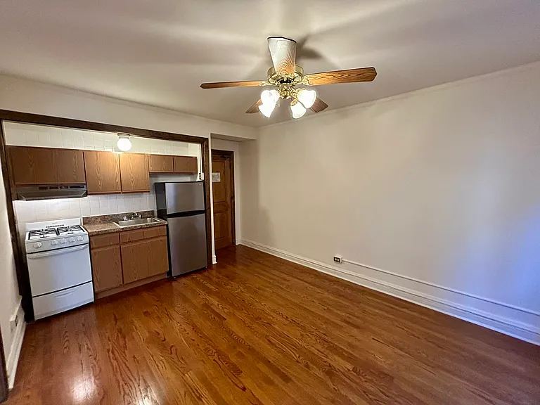 2256 N. Cleveland — Photo 13