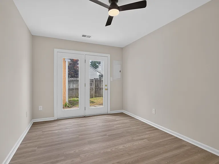 506 Biltmore Dr — Photo 16