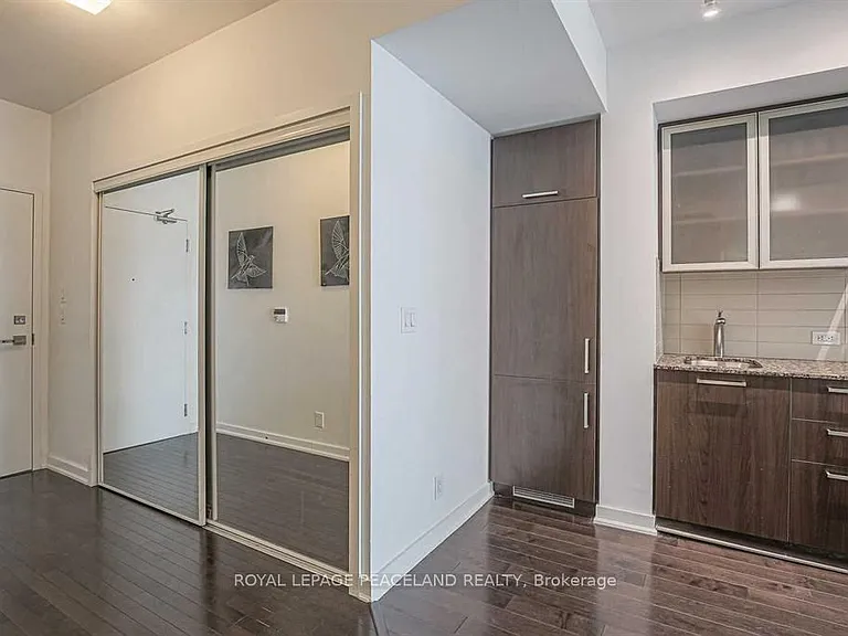 12 York St #1509 — Photo 5