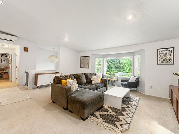 5th image of 6213 SW 33rd Pl