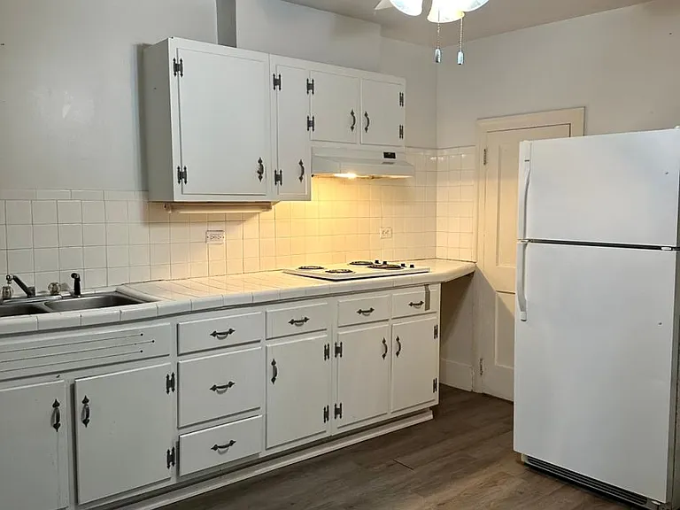 40 John St #A — Photo 3