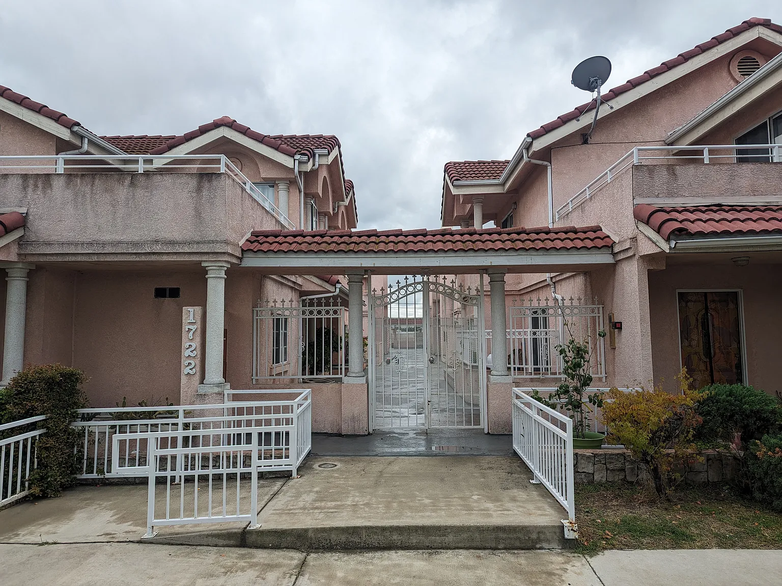 3 bed, 1516 sqft, $3,500 — Photo 3