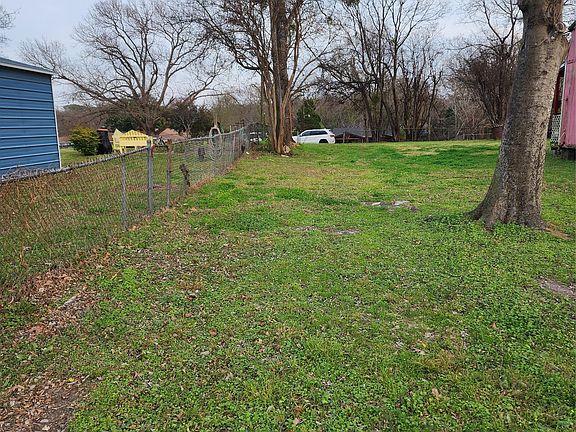 3rd image of Henderson Harbor Cir