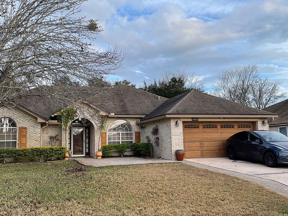 1st image of 2127 Forest Gate Dr W